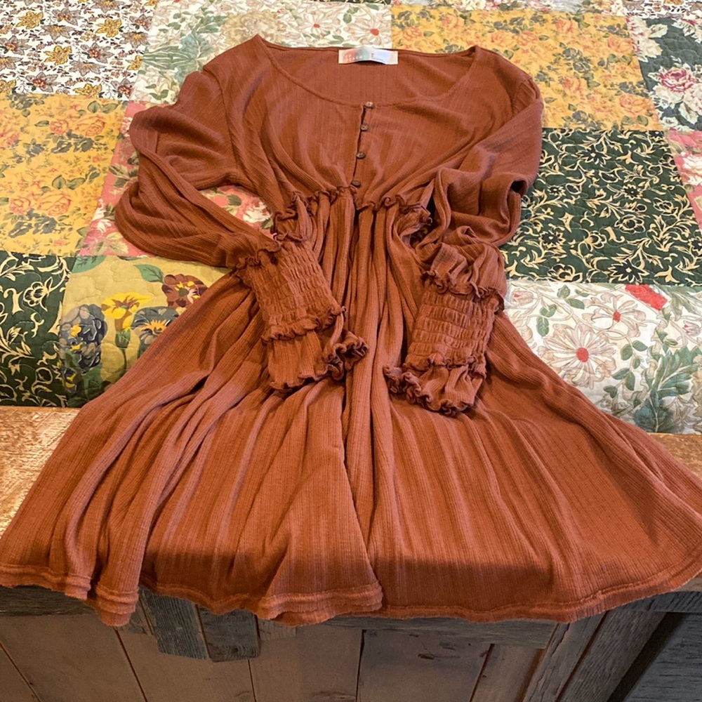 Free People Beach Dress Women’s Size Medium Brown Midi Long Sleeve BEAUTIFUL !!